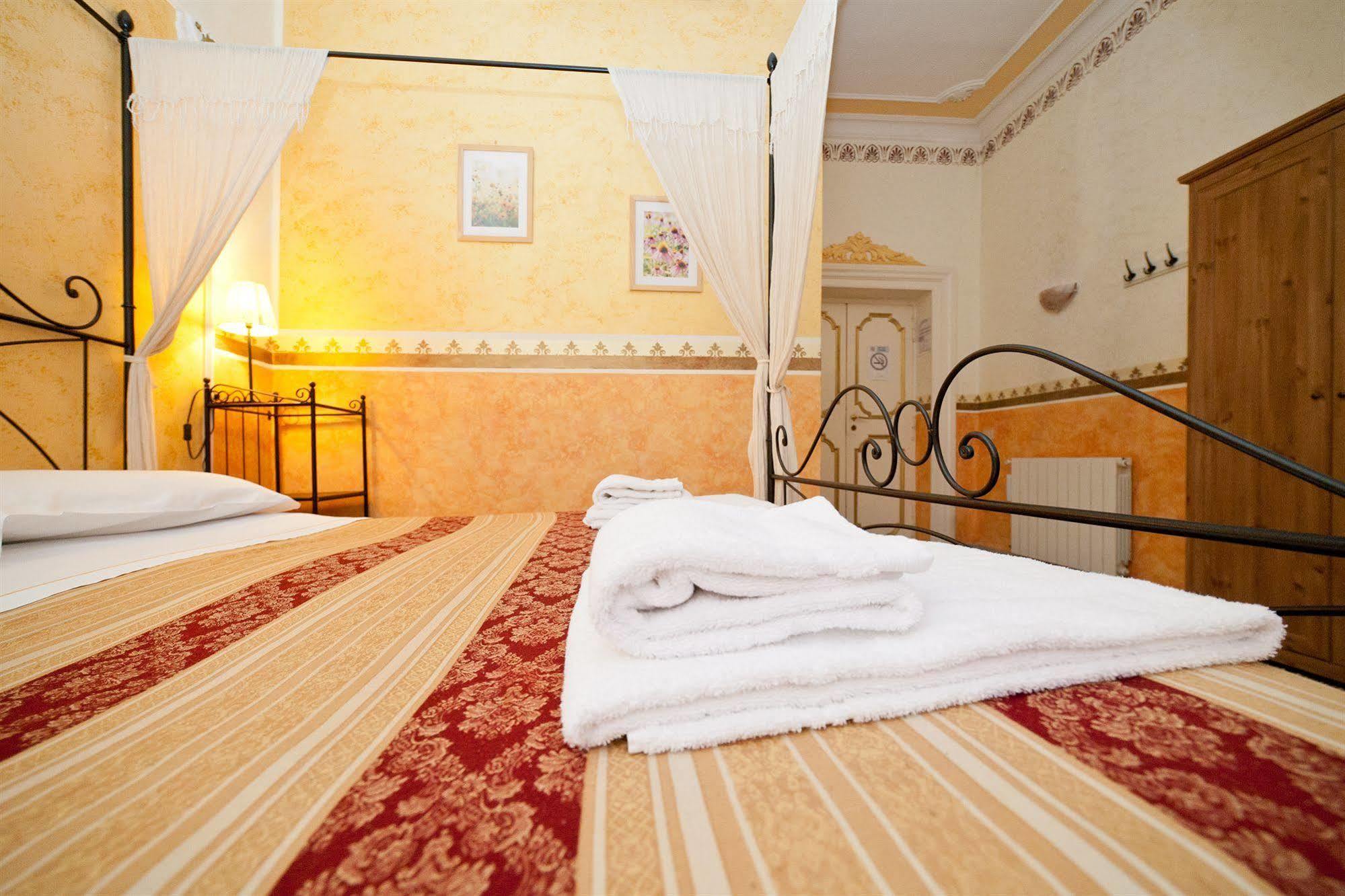Baldassini Suites Rome Luaran gambar